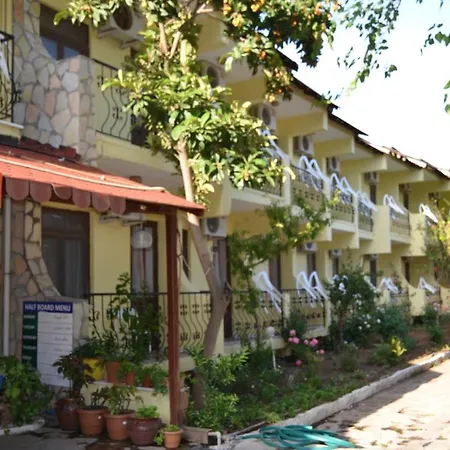 Patio Ξενοδοχείο 2*