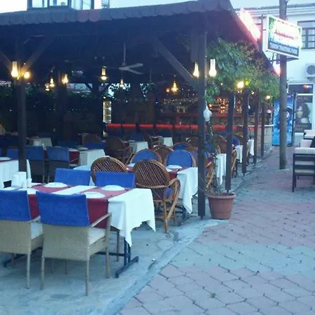 Patio Ξενοδοχείο 2*